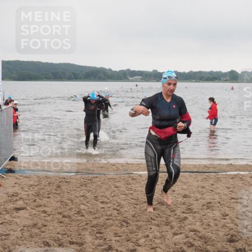 23.06.2024 - Viking Triathlon KatJ http://msf.ph/oto/6363079 23.06.2024 10:47:03 Schwimmen 80, 281, 325 meine-sportfotos.de