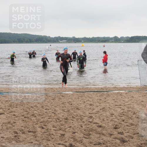 23.06.2024 - Viking Triathlon KatJ http://msf.ph/oto/6363174 23.06.2024 10:47:35 Schwimmen 19, 132, 423, 436, 547 meine-sportfotos.de