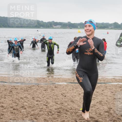 23.06.2024 - Viking Triathlon KatJ http://msf.ph/oto/6363233 23.06.2024 10:47:46 Schwimmen 19, 57, 132, 258, 357, 370, 423 meine-sportfotos.de