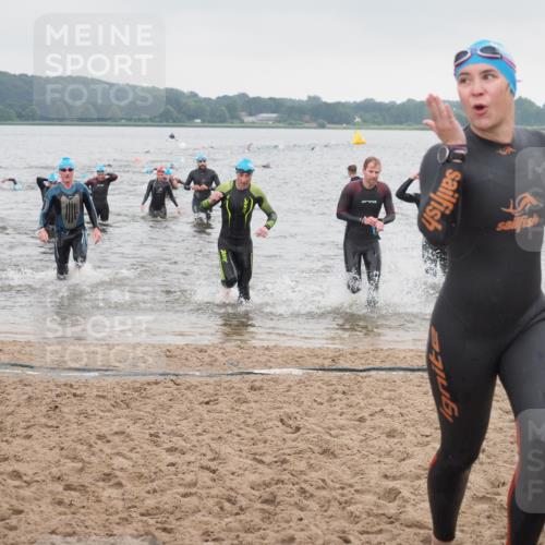 23.06.2024 - Viking Triathlon KatJ http://msf.ph/oto/6363239 23.06.2024 10:47:46 Schwimmen 19, 57, 132, 258, 357, 370, 423 meine-sportfotos.de