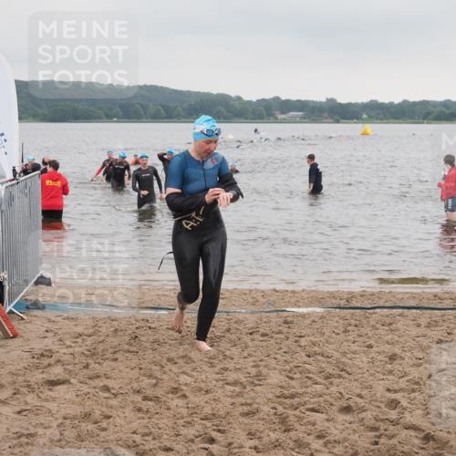 23.06.2024 - Viking Triathlon KatJ http://msf.ph/oto/6363423 23.06.2024 10:48:23 Schwimmen 79, 147, 157 meine-sportfotos.de