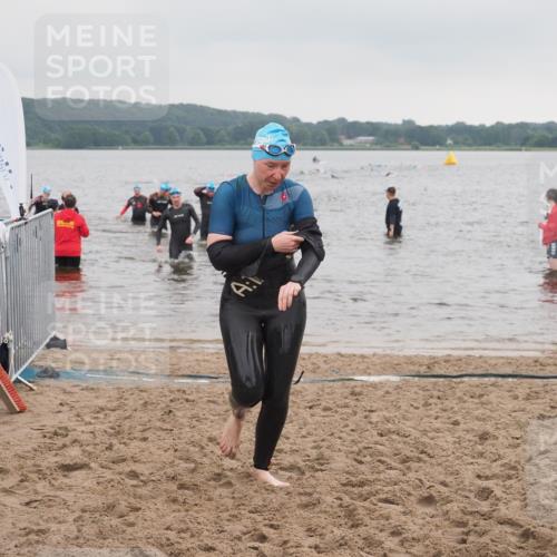 23.06.2024 - Viking Triathlon KatJ http://msf.ph/oto/6363434 23.06.2024 10:48:23 Schwimmen 79, 147, 157 meine-sportfotos.de