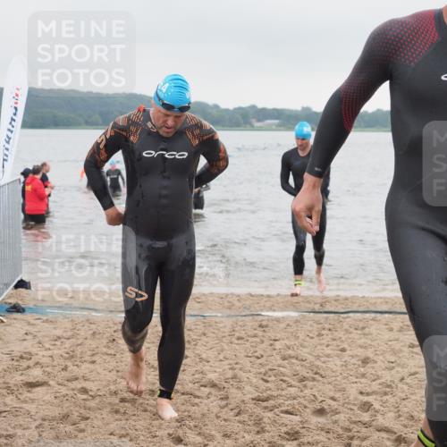 23.06.2024 - Viking Triathlon KatJ http://msf.ph/oto/6363505 23.06.2024 10:48:42 Schwimmen 21, 59, 70, 155, 248, 441 meine-sportfotos.de