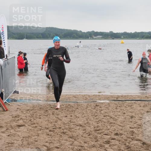 23.06.2024 - Viking Triathlon KatJ http://msf.ph/oto/6363600 23.06.2024 10:49:01 Schwimmen 373, 447, 637 meine-sportfotos.de