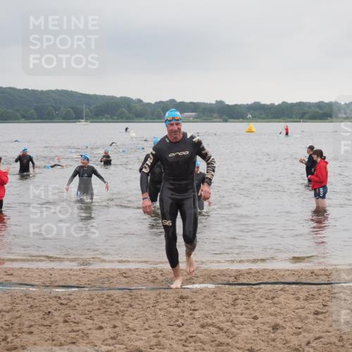 23.06.2024 - Viking Triathlon KatJ http://msf.ph/oto/6363676 23.06.2024 10:49:33 Schwimmen 64, 112, 236, 388 meine-sportfotos.de
