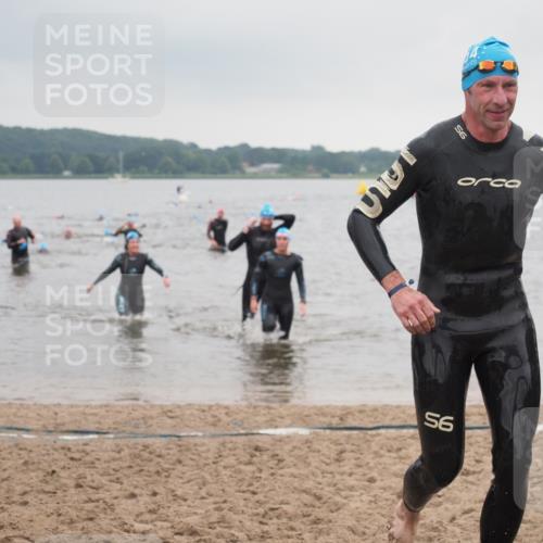 23.06.2024 - Viking Triathlon KatJ http://msf.ph/oto/6363680 23.06.2024 10:49:36 Schwimmen 64, 112, 236, 388 meine-sportfotos.de