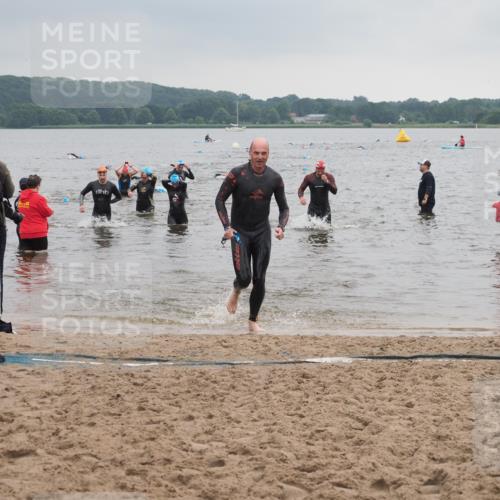 23.06.2024 - Viking Triathlon KatJ http://msf.ph/oto/6363743 23.06.2024 10:49:48 Schwimmen 64, 81, 176, 388, 622 meine-sportfotos.de