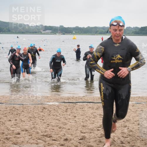 23.06.2024 - Viking Triathlon KatJ http://msf.ph/oto/6363837 23.06.2024 10:50:11 Schwimmen 213, 228, 252, 366, 379, 476, 617 meine-sportfotos.de