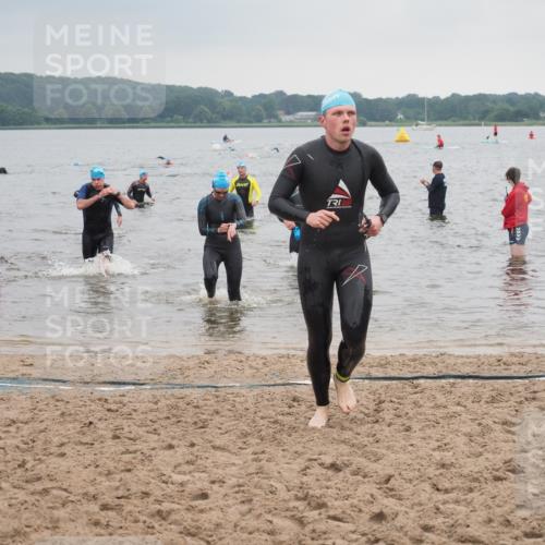 23.06.2024 - Viking Triathlon KatJ http://msf.ph/oto/6363908 23.06.2024 10:50:26 Schwimmen 170, 272, 452, 538 meine-sportfotos.de