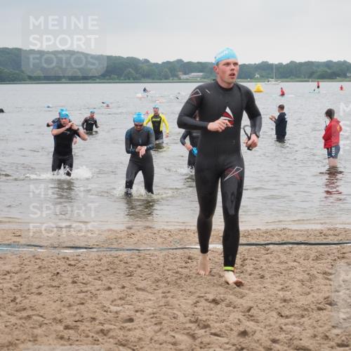 23.06.2024 - Viking Triathlon KatJ http://msf.ph/oto/6363910 23.06.2024 10:50:26 Schwimmen 170, 272, 452, 538 meine-sportfotos.de