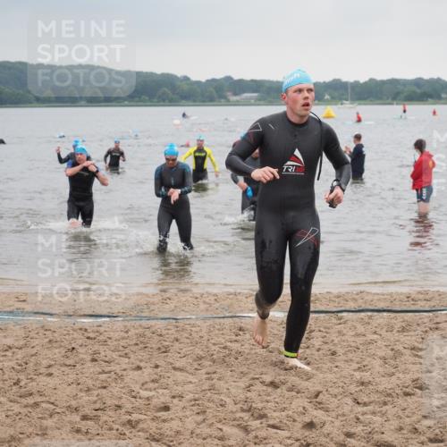 23.06.2024 - Viking Triathlon KatJ http://msf.ph/oto/6363912 23.06.2024 10:50:26 Schwimmen 170, 272, 452, 538 meine-sportfotos.de