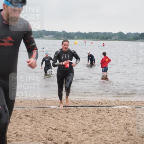23.06.2024 - Viking Triathlon KatJ http://msf.ph/oto/6364081 23.06.2024 10:51:07 Schwimmen 290, 315, 635 meine-sportfotos.de