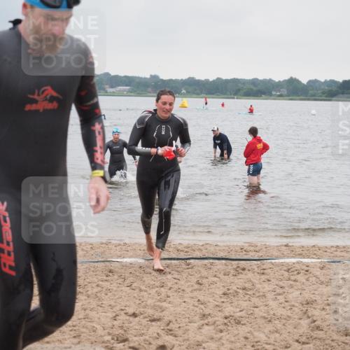 23.06.2024 - Viking Triathlon KatJ http://msf.ph/oto/6364083 23.06.2024 10:51:07 Schwimmen 290, 315, 635 meine-sportfotos.de