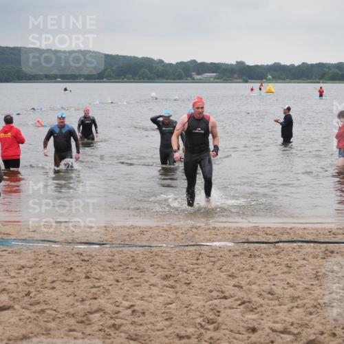 23.06.2024 - Viking Triathlon KatJ http://msf.ph/oto/6364300 23.06.2024 10:51:55 Schwimmen 479, 527, 609 meine-sportfotos.de
