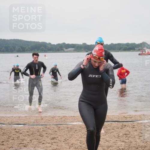 23.06.2024 - Viking Triathlon KatJ http://msf.ph/oto/6364727 23.06.2024 10:53:32 Schwimmen 241, 411, 629 meine-sportfotos.de