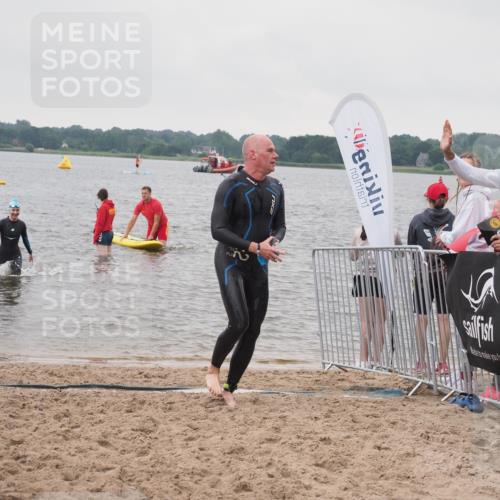 23.06.2024 - Viking Triathlon KatJ http://msf.ph/oto/6364925 23.06.2024 10:56:11 Schwimmen 92, 227, 346 meine-sportfotos.de