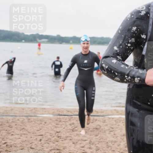23.06.2024 - Viking Triathlon KatJ http://msf.ph/oto/6365013 23.06.2024 10:56:21 Schwimmen 92, 227 meine-sportfotos.de