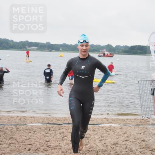 23.06.2024 - Viking Triathlon KatJ http://msf.ph/oto/6365023 23.06.2024 10:56:21 Schwimmen 92, 227 meine-sportfotos.de