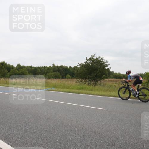 23.06.2024 - Viking Triathlon Michael Strokosch http://msf.ph/oto/6390923 23.06.2024 10:57:16 Radfahren 12, 295, 520, 529, 660 meine-sportfotos.de