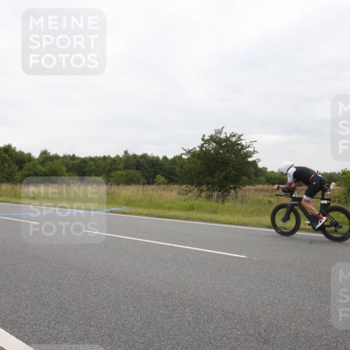23.06.2024 - Viking Triathlon Michael Strokosch http://msf.ph/oto/6390961 23.06.2024 10:58:14 Radfahren 105, 111, 186, 215 meine-sportfotos.de