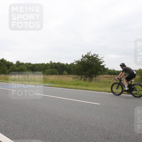 23.06.2024 - Viking Triathlon Michael Strokosch http://msf.ph/oto/6390991 23.06.2024 10:59:07 Radfahren 58, 242, 299, 603 meine-sportfotos.de