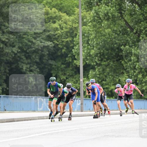30.06.2024 - hella hamburg halbmarathon Dr. Thomas Lammeyer http://msf.ph/oto/6399767 30.06.2024 08:52:56 Kennedybrücke  meine-sportfotos.de
