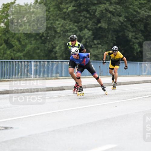 30.06.2024 - hella hamburg halbmarathon Dr. Thomas Lammeyer http://msf.ph/oto/6399945 30.06.2024 08:52:59 Kennedybrücke  meine-sportfotos.de