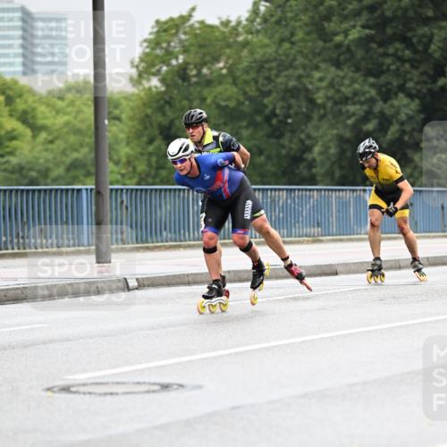 30.06.2024 - hella hamburg halbmarathon Dr. Thomas Lammeyer http://msf.ph/oto/6399973 30.06.2024 08:53:00 Kennedybrücke  meine-sportfotos.de