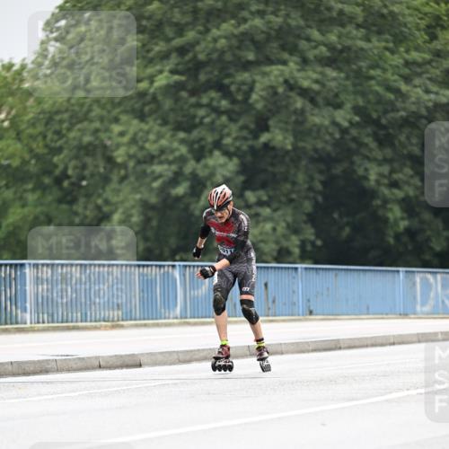 30.06.2024 - hella hamburg halbmarathon Dr. Thomas Lammeyer http://msf.ph/oto/6400075 30.06.2024 08:53:03 Kennedybrücke 201 meine-sportfotos.de