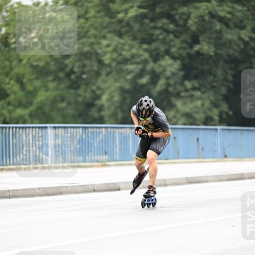 30.06.2024 - hella hamburg halbmarathon Dr. Thomas Lammeyer http://msf.ph/oto/6400222 30.06.2024 08:53:08 Kennedybrücke  meine-sportfotos.de