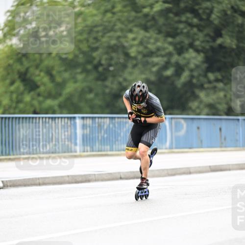 30.06.2024 - hella hamburg halbmarathon Dr. Thomas Lammeyer http://msf.ph/oto/6400232 30.06.2024 08:53:08 Kennedybrücke  meine-sportfotos.de