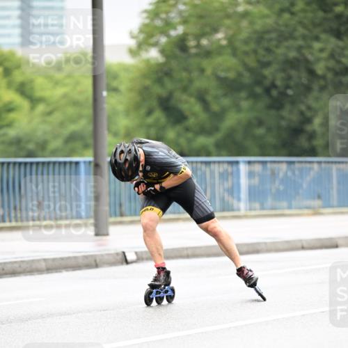 30.06.2024 - hella hamburg halbmarathon Dr. Thomas Lammeyer http://msf.ph/oto/6400263 30.06.2024 08:53:09 Kennedybrücke  meine-sportfotos.de