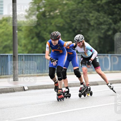 30.06.2024 - hella hamburg halbmarathon Dr. Thomas Lammeyer http://msf.ph/oto/6400339 30.06.2024 08:53:11 Kennedybrücke  meine-sportfotos.de