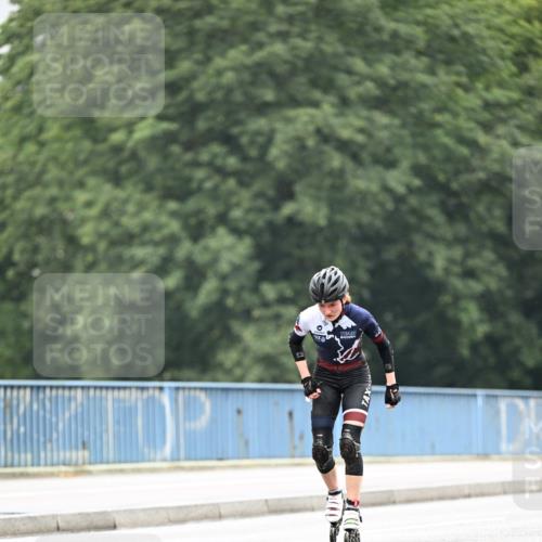 30.06.2024 - hella hamburg halbmarathon Dr. Thomas Lammeyer http://msf.ph/oto/6400390 30.06.2024 08:53:30 Kennedybrücke  meine-sportfotos.de