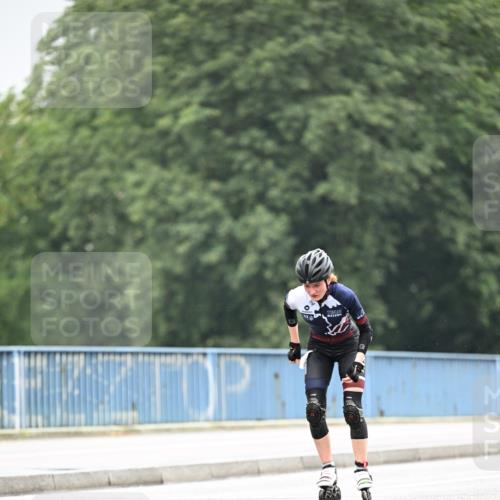 30.06.2024 - hella hamburg halbmarathon Dr. Thomas Lammeyer http://msf.ph/oto/6400401 30.06.2024 08:53:31 Kennedybrücke  meine-sportfotos.de