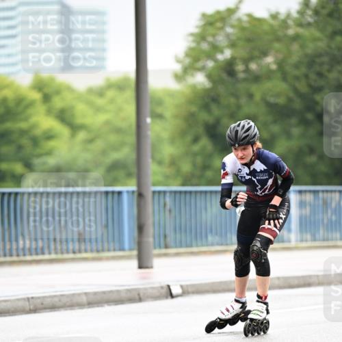 30.06.2024 - hella hamburg halbmarathon Dr. Thomas Lammeyer http://msf.ph/oto/6400460 30.06.2024 08:53:31 Kennedybrücke  meine-sportfotos.de