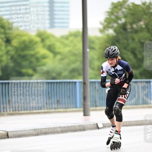 30.06.2024 - hella hamburg halbmarathon Dr. Thomas Lammeyer http://msf.ph/oto/6400468 30.06.2024 08:53:32 Kennedybrücke  meine-sportfotos.de