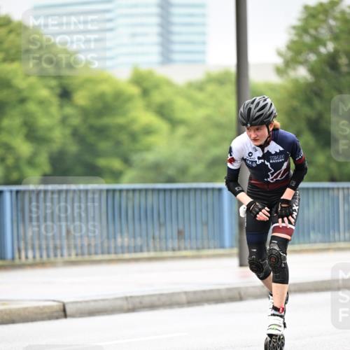 30.06.2024 - hella hamburg halbmarathon Dr. Thomas Lammeyer http://msf.ph/oto/6400479 30.06.2024 08:53:32 Kennedybrücke  meine-sportfotos.de