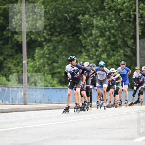 30.06.2024 - hella hamburg halbmarathon Dr. Thomas Lammeyer http://msf.ph/oto/6400923 30.06.2024 08:54:09 Kennedybrücke 1708 meine-sportfotos.de