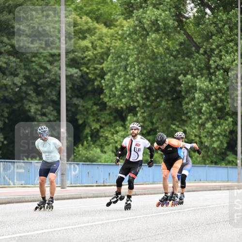 30.06.2024 - hella hamburg halbmarathon Dr. Thomas Lammeyer http://msf.ph/oto/6401299 30.06.2024 08:55:43 Kennedybrücke  meine-sportfotos.de