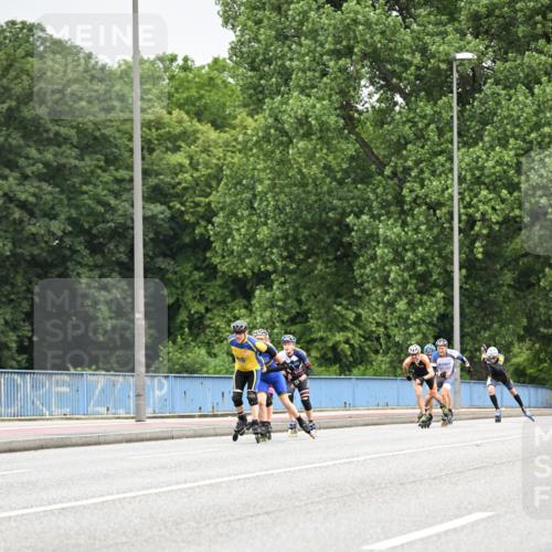 30.06.2024 - hella hamburg halbmarathon Dr. Thomas Lammeyer http://msf.ph/oto/6401393 30.06.2024 08:56:11 Kennedybrücke  meine-sportfotos.de