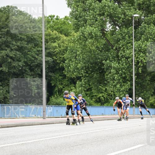 30.06.2024 - hella hamburg halbmarathon Dr. Thomas Lammeyer http://msf.ph/oto/6401404 30.06.2024 08:56:11 Kennedybrücke 2 meine-sportfotos.de