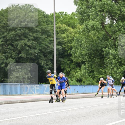 30.06.2024 - hella hamburg halbmarathon Dr. Thomas Lammeyer http://msf.ph/oto/6401443 30.06.2024 08:56:11 Kennedybrücke  meine-sportfotos.de