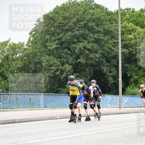 30.06.2024 - hella hamburg halbmarathon Dr. Thomas Lammeyer http://msf.ph/oto/6401502 30.06.2024 08:56:12 Kennedybrücke  meine-sportfotos.de