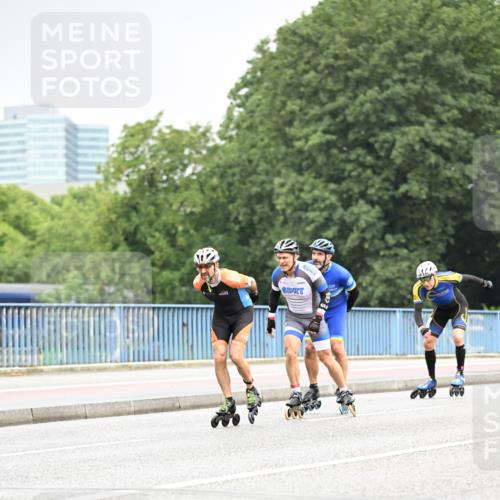 30.06.2024 - hella hamburg halbmarathon Dr. Thomas Lammeyer http://msf.ph/oto/6401577 30.06.2024 08:56:14 Kennedybrücke  meine-sportfotos.de