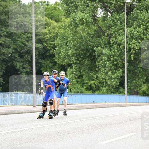30.06.2024 - hella hamburg halbmarathon Dr. Thomas Lammeyer http://msf.ph/oto/6401719 30.06.2024 08:56:25 Kennedybrücke  meine-sportfotos.de