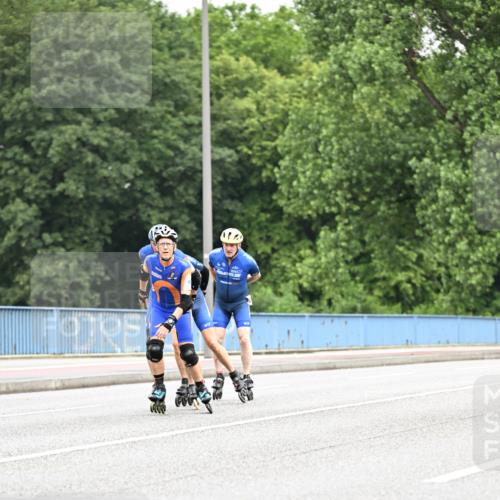 30.06.2024 - hella hamburg halbmarathon Dr. Thomas Lammeyer http://msf.ph/oto/6401758 30.06.2024 08:56:26 Kennedybrücke  meine-sportfotos.de