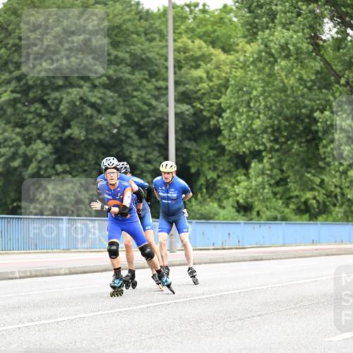 30.06.2024 - hella hamburg halbmarathon Dr. Thomas Lammeyer http://msf.ph/oto/6401767 30.06.2024 08:56:26 Kennedybrücke  meine-sportfotos.de
