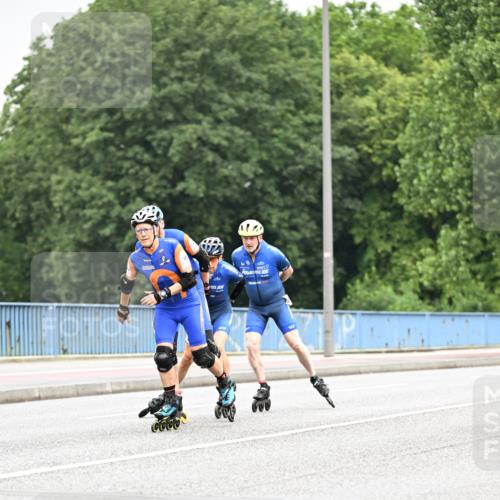 30.06.2024 - hella hamburg halbmarathon Dr. Thomas Lammeyer http://msf.ph/oto/6401786 30.06.2024 08:56:26 Kennedybrücke  meine-sportfotos.de