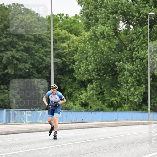 30.06.2024 - hella hamburg halbmarathon Dr. Thomas Lammeyer http://msf.ph/oto/6401860 30.06.2024 08:56:33 Kennedybrücke  meine-sportfotos.de